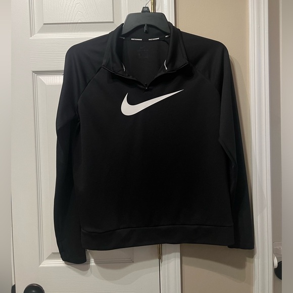 Womens Nike quarter zip size M - Picture 2 of 7